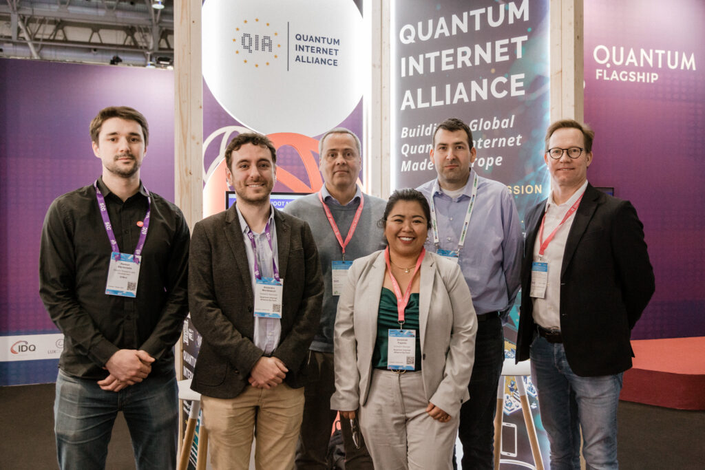 QIA members Remon Berrevoets (Q*Bird), Alejandro Montblanch (QuTech), David Sayago (QuTech), Jeremiah Fajardo-Oosterman (QuTech), Joshua Slater (Q*Bird) and Peter Hinrich (SURF)